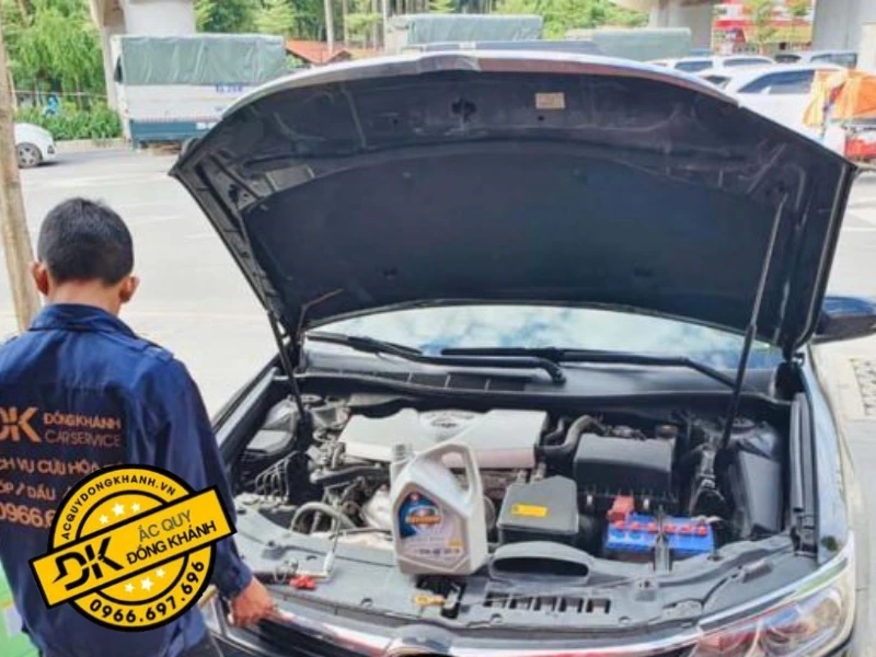 giá thay ắc quy ô tô Phường Thanh Xuân