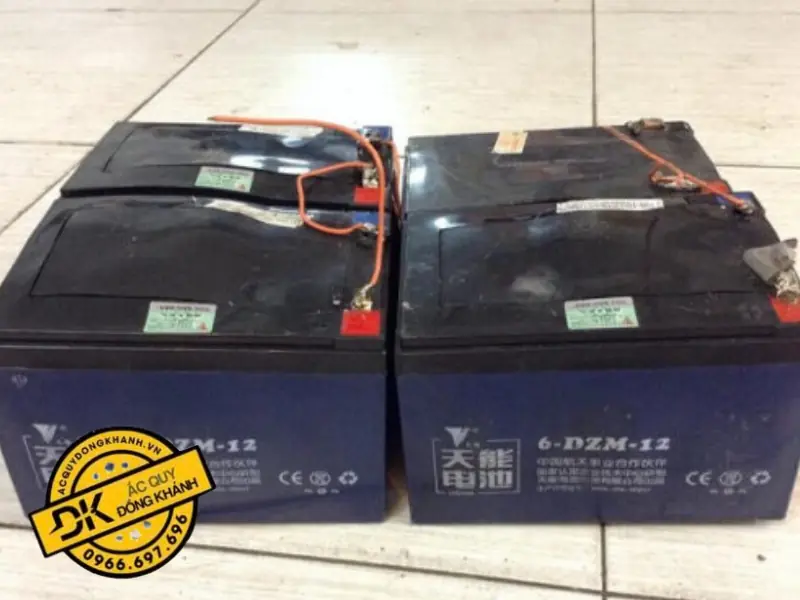 Ắc quy có dấu hiệu bị phù sau 1 thời gian sử dụng