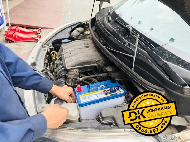 thay ắc quy ô tô Phường Yên Sở