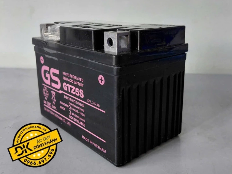 giá bình ắc quy gs cho xe vision