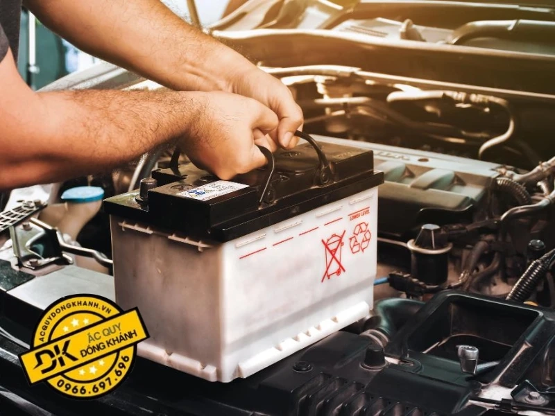 Thay bình ắc quy ô tô Phường Thanh Xuân chính hãng, nhanh chóng