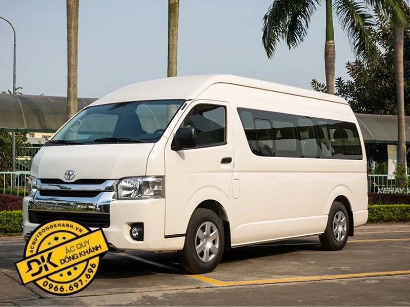 Xe Toyota Hiace