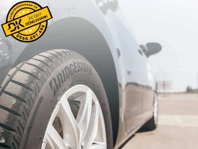 lốp bridgestone 215/60r16 turanza er33 phù hợp cho tất cả các mẫu sedan