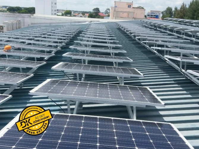 Acquy xả sâu có vai trò lưu trữ điện năng từ pin mặt trời